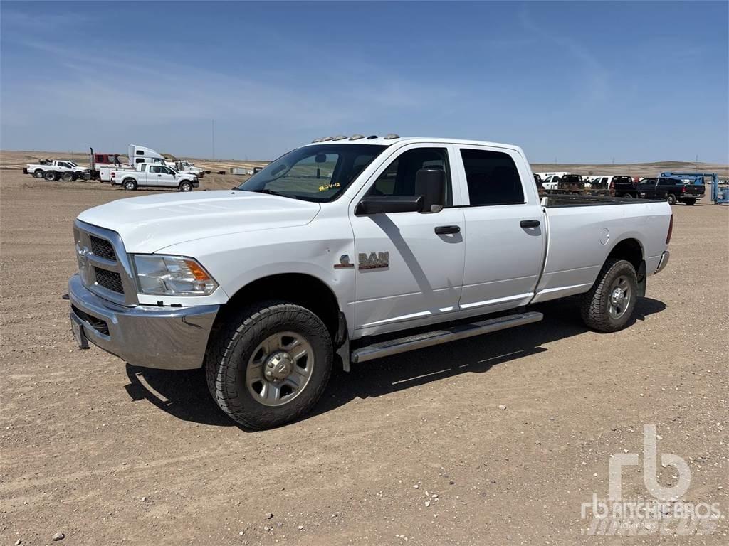 RAM 3500 Бортовые фургоны