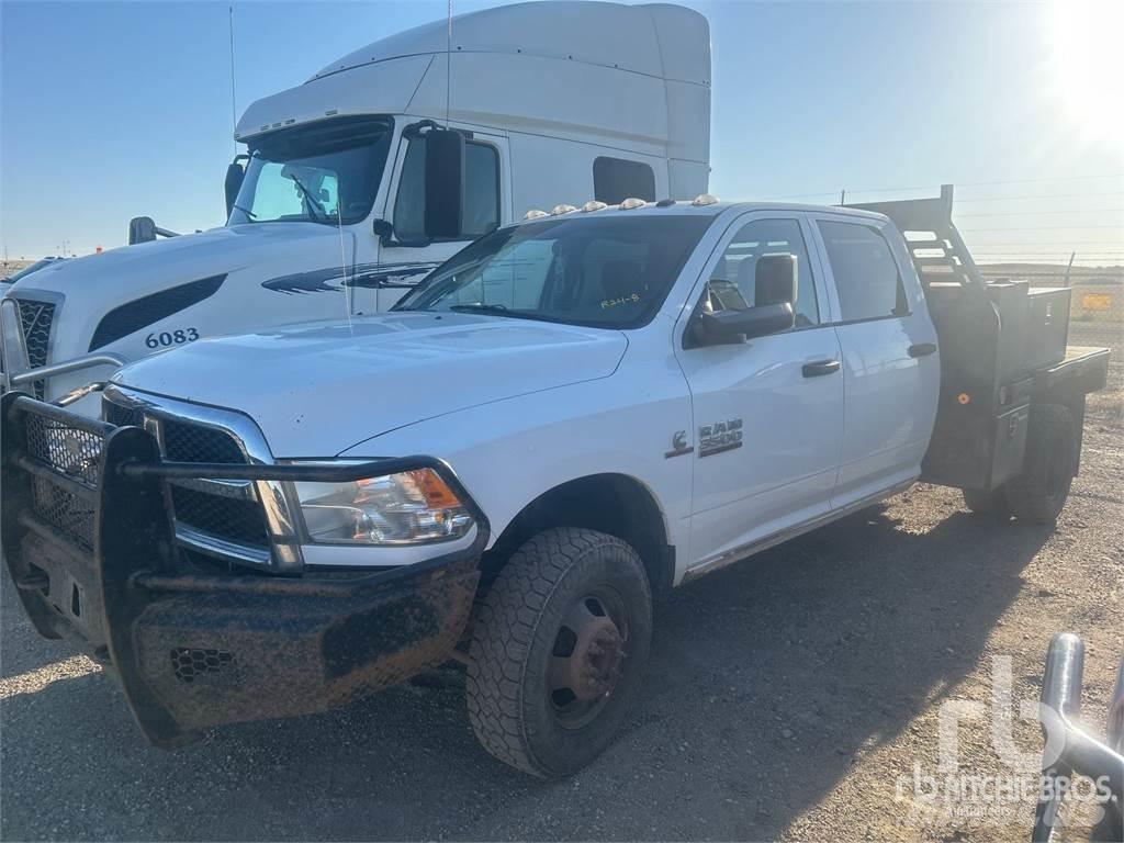 RAM 3500 Бортовые фургоны