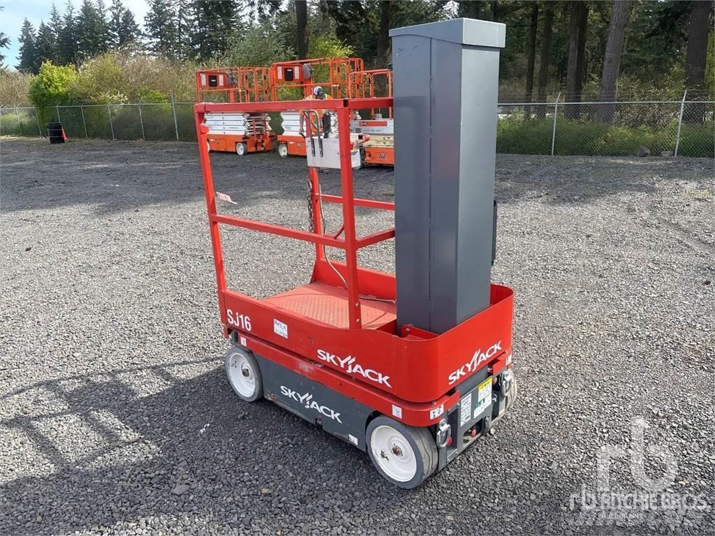 SkyJack SJ16 Ножничные подъемники