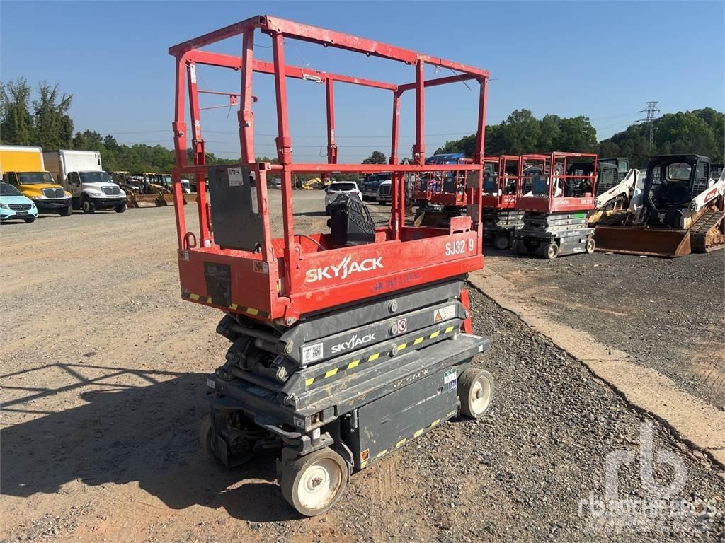 SkyJack SJ3219 Ножничные подъемники