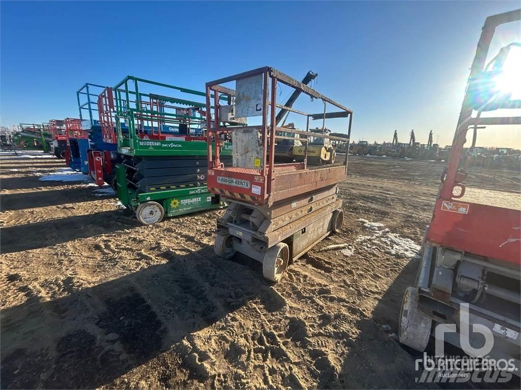 SkyJack SJ3220 Ножничные подъемники