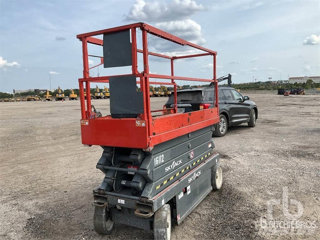 SkyJack SJ3226 Ножничные подъемники