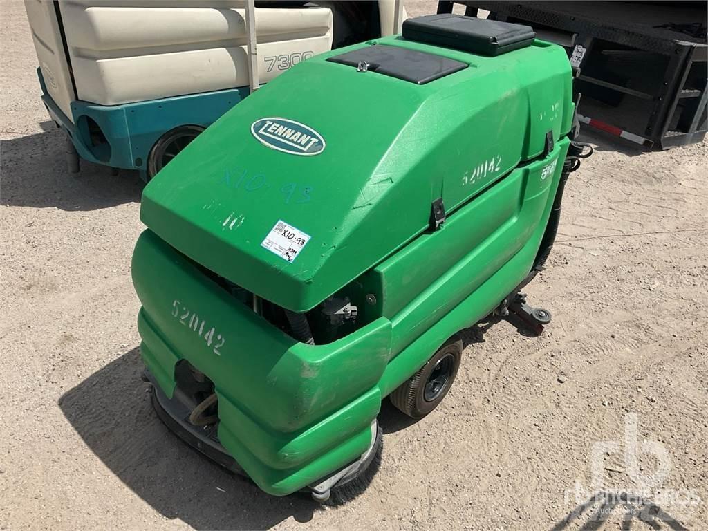 Tennant 5680 Вакуумные уборочные машины