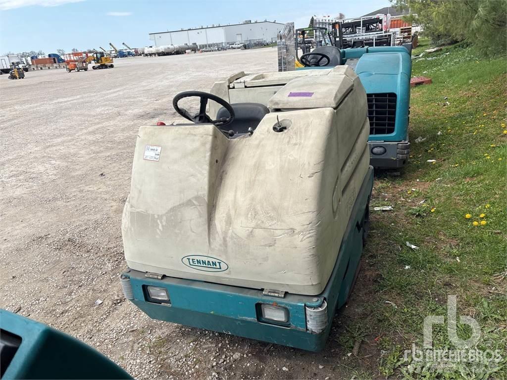 Tennant 7300 Вакуумные уборочные машины