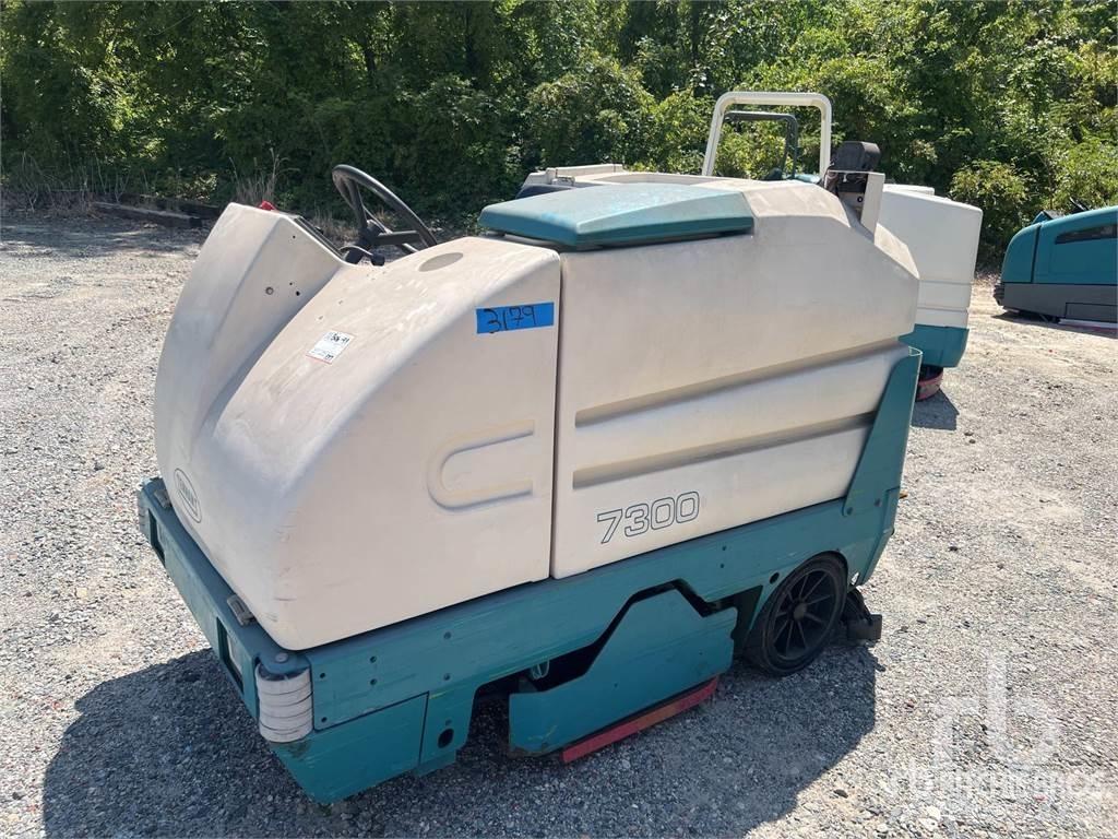 Tennant 7300 Вакуумные уборочные машины