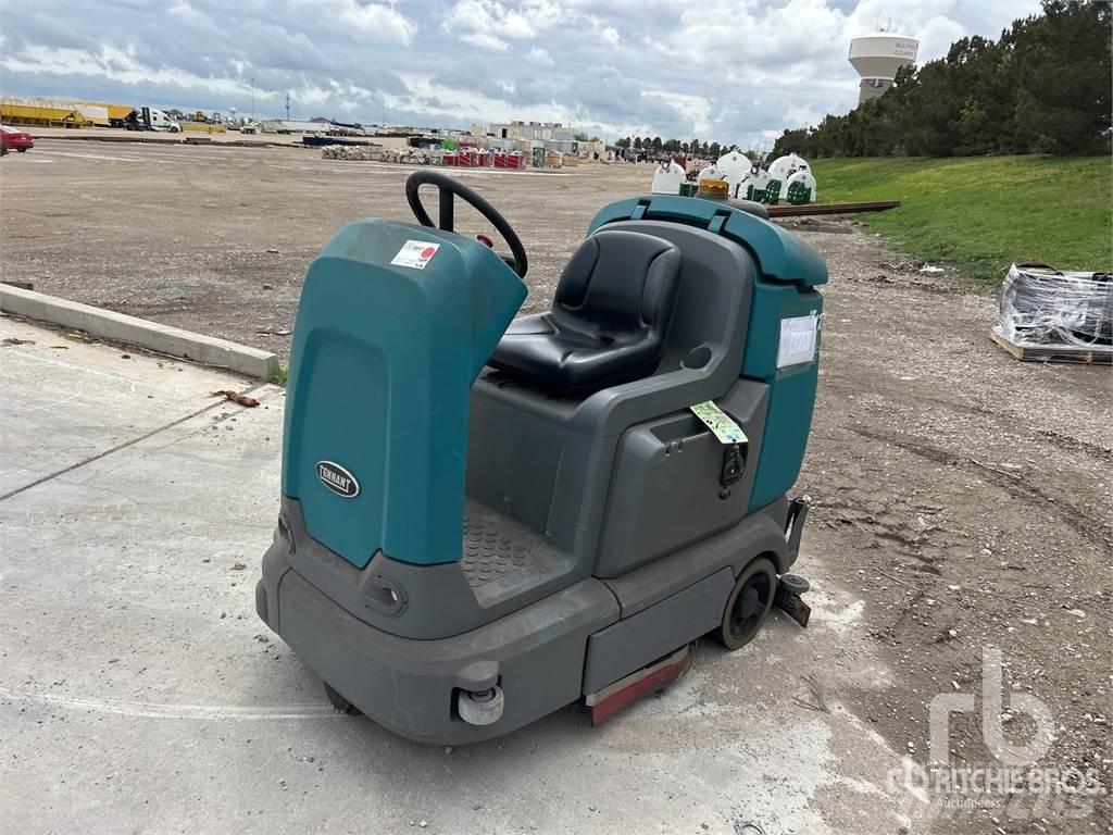 Tennant T12 Вакуумные уборочные машины