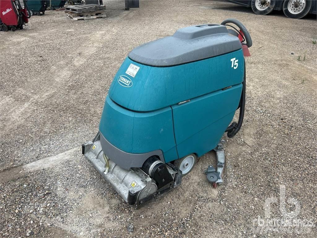 Tennant T5 Вакуумные уборочные машины