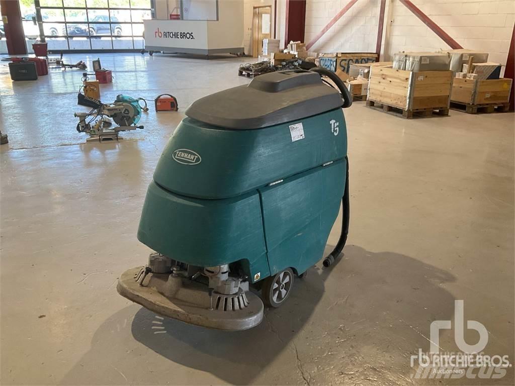 Tennant T5 Вакуумные уборочные машины