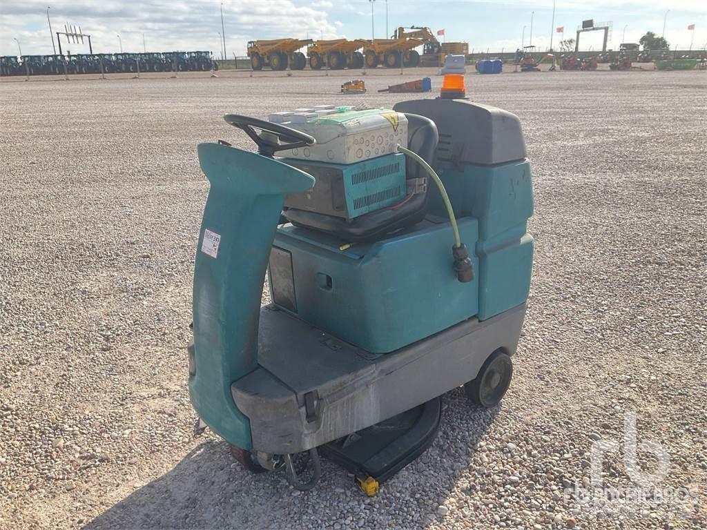 Tennant T7 Вакуумные уборочные машины