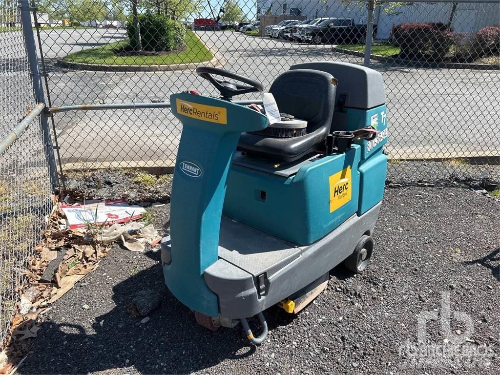 Tennant T7 Вакуумные уборочные машины