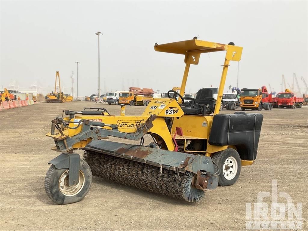 TERRAMITE TSS38 Внутренние подметальные машины
