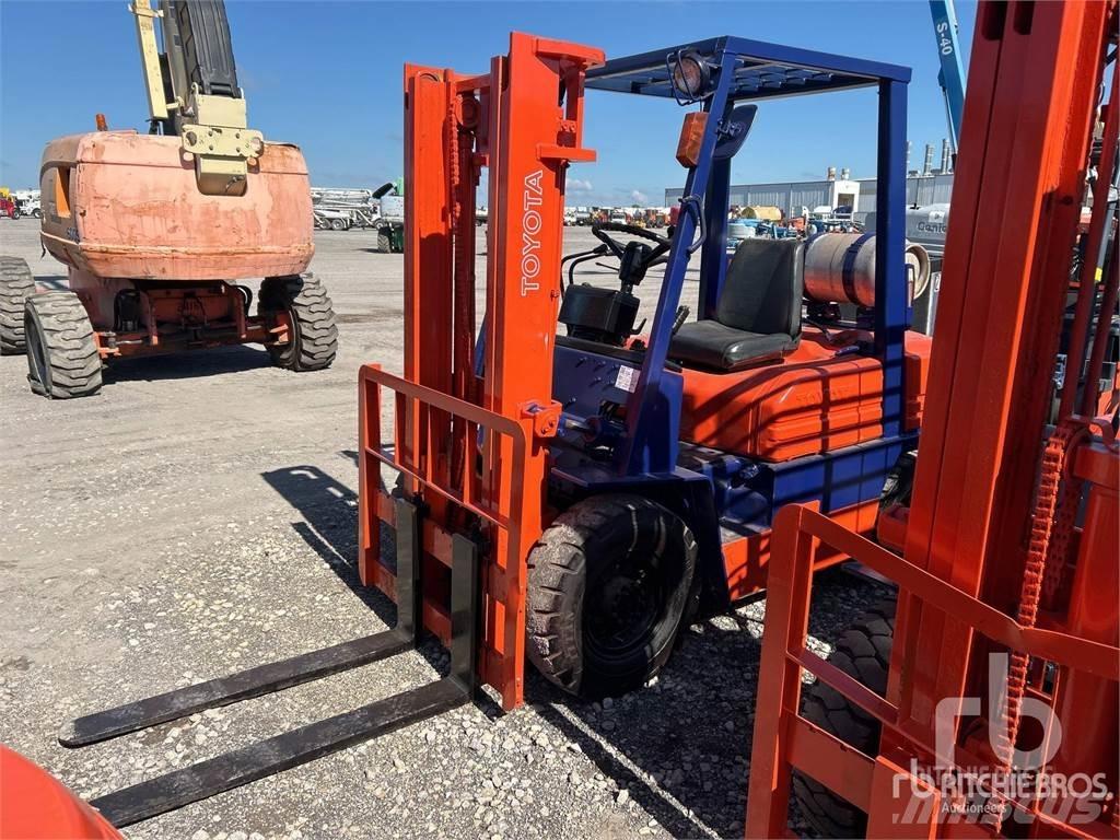 Toyota 5FG25 Дизельные погрузчики