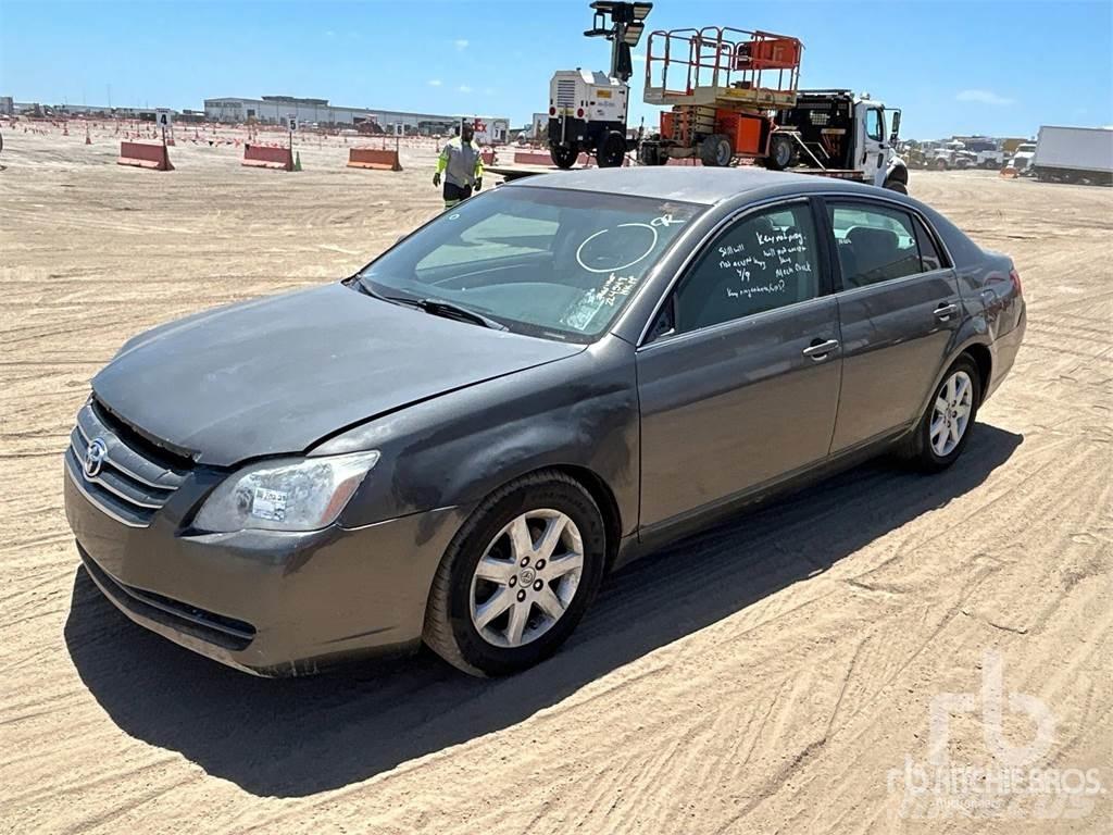 Toyota AVALON Легковые автомобили