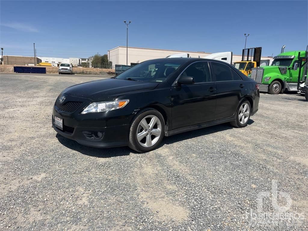Toyota CAMRY Легковые автомобили