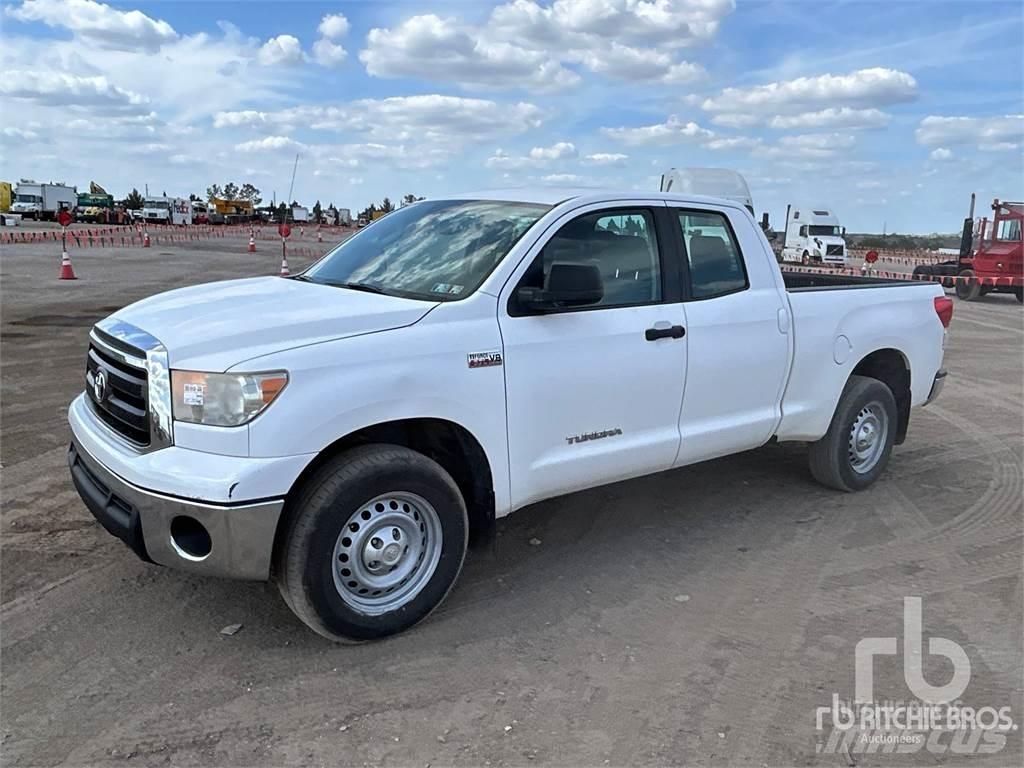 Toyota TUNDRA Бортовые фургоны