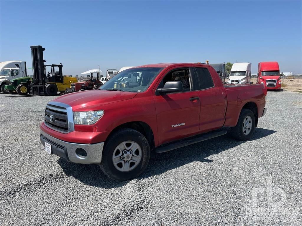Toyota TUNDRA Бортовые фургоны