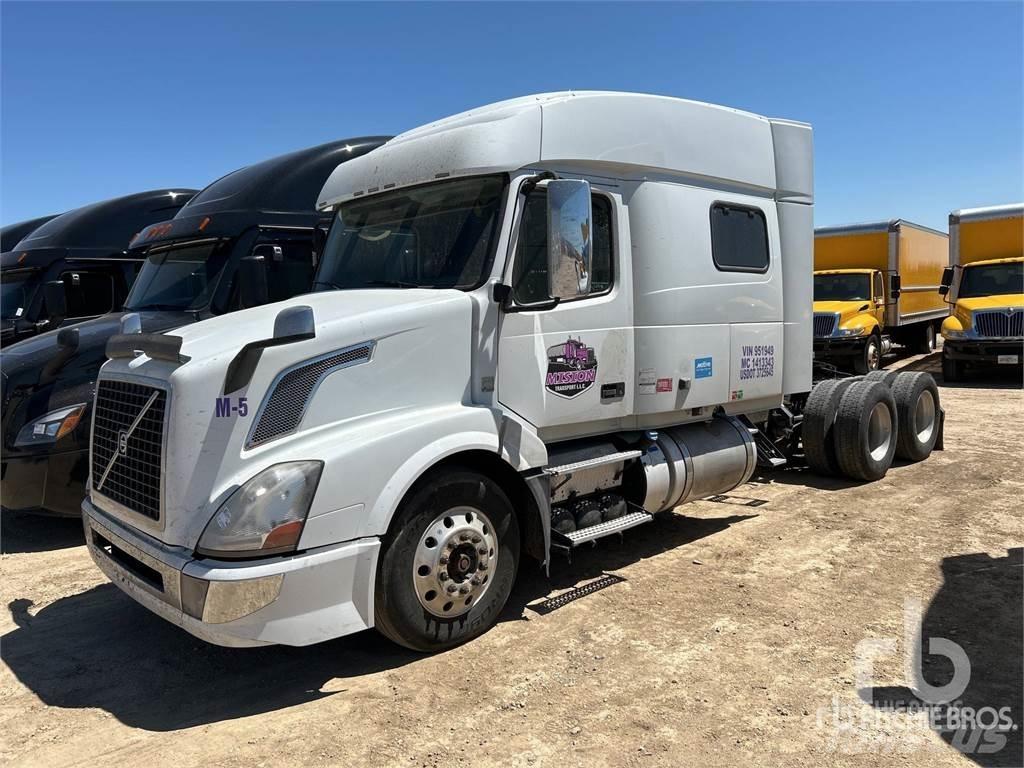 Volvo VNL Седельные тягачи