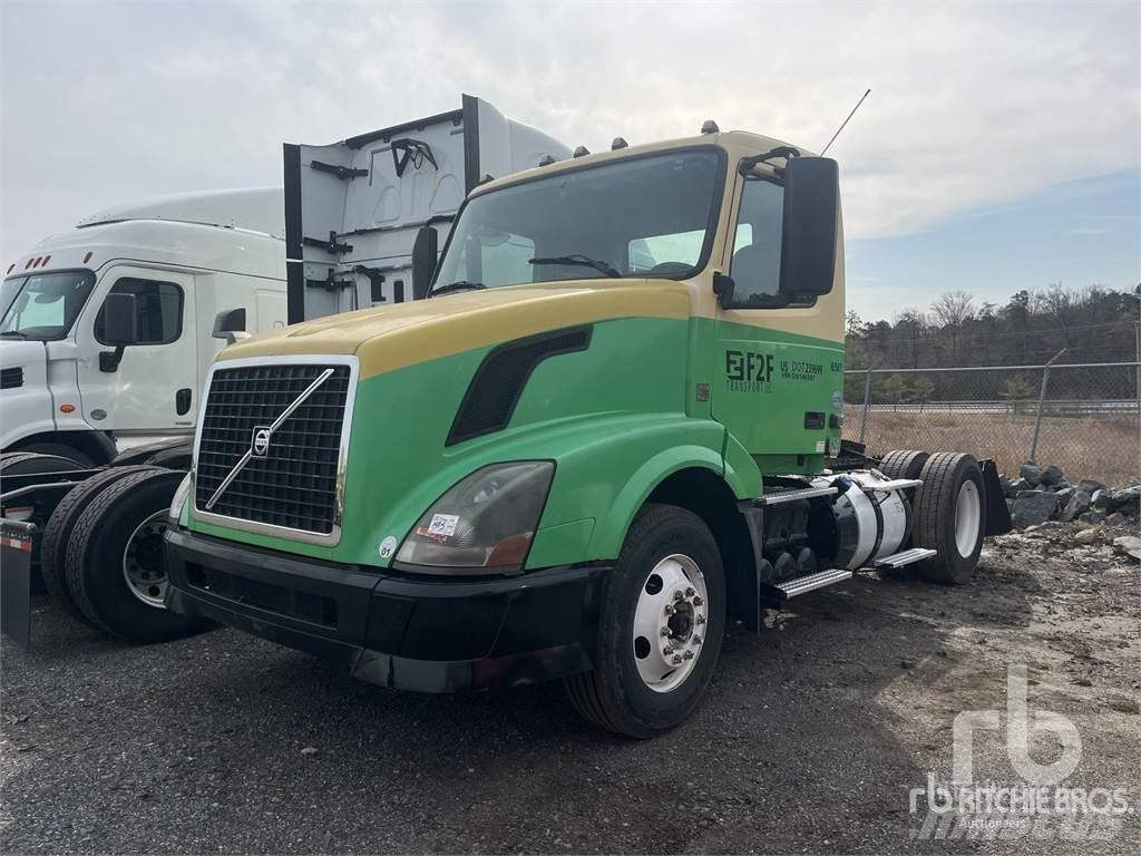 Volvo VNL Седельные тягачи