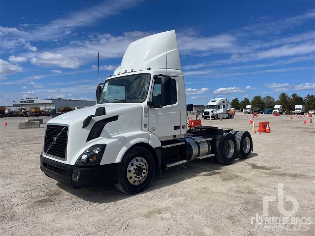 Volvo VNL Седельные тягачи