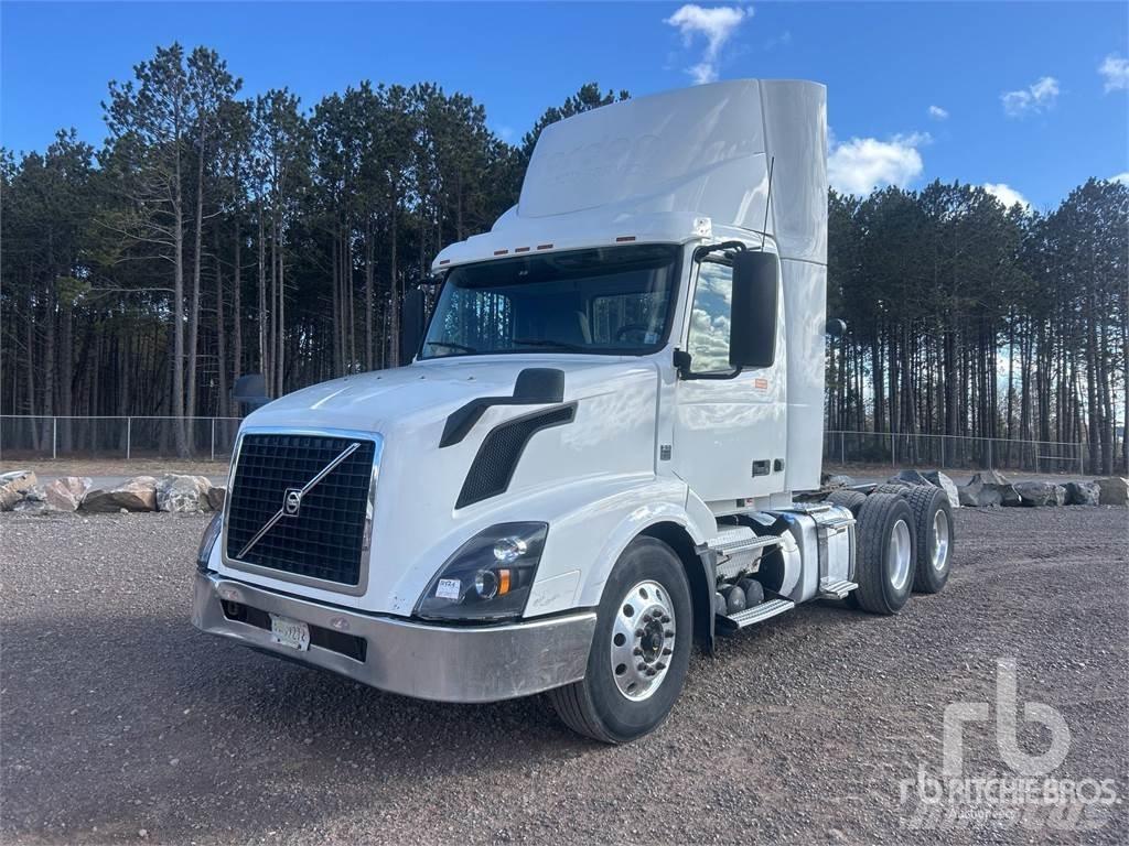 Volvo VNL Седельные тягачи