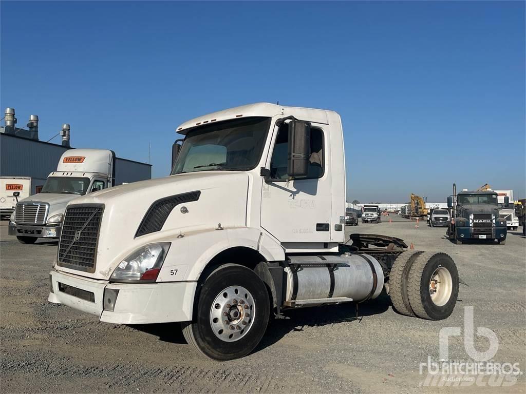 Volvo VNL Седельные тягачи