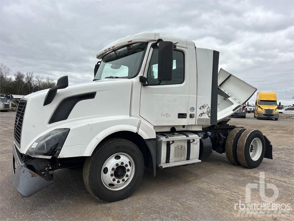 Volvo VNL Седельные тягачи