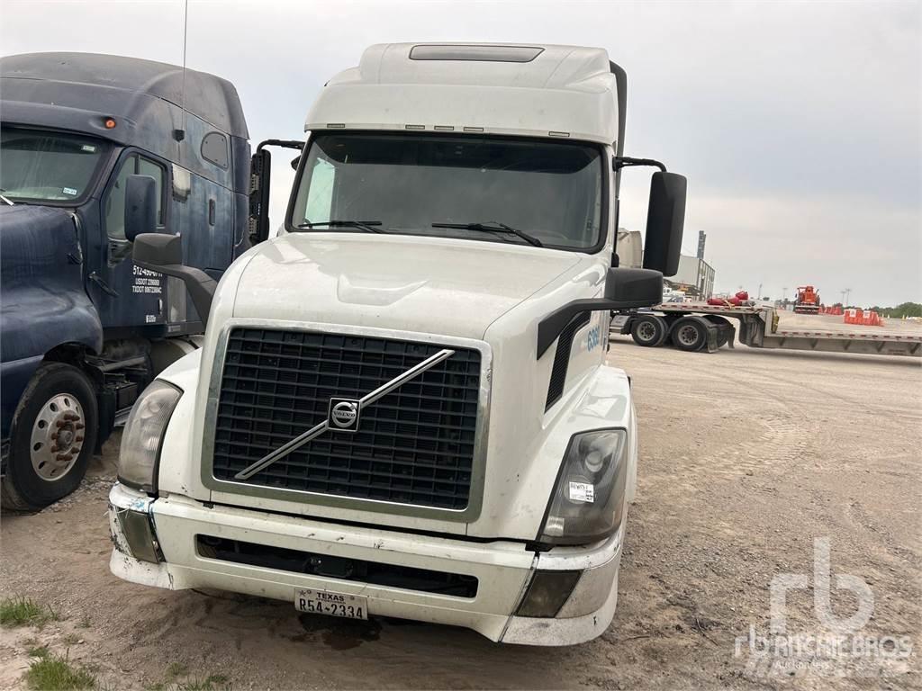 Volvo VNL Седельные тягачи