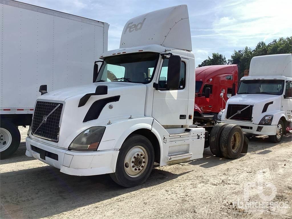 Volvo VNL Седельные тягачи