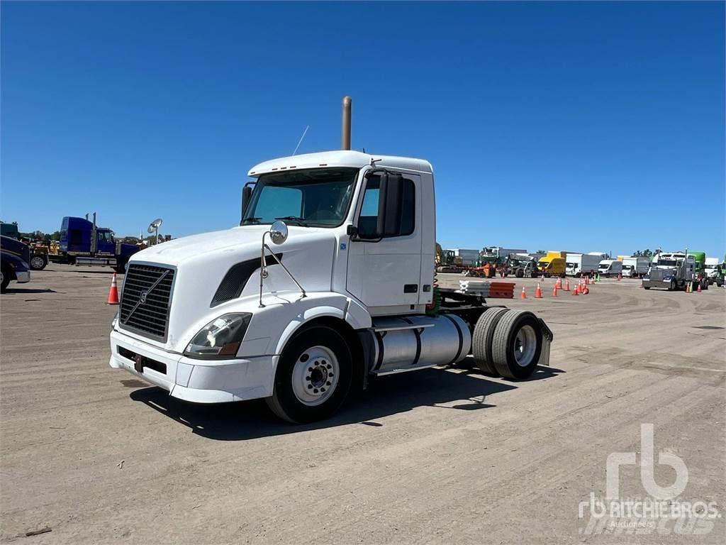 Volvo VNL300 Седельные тягачи