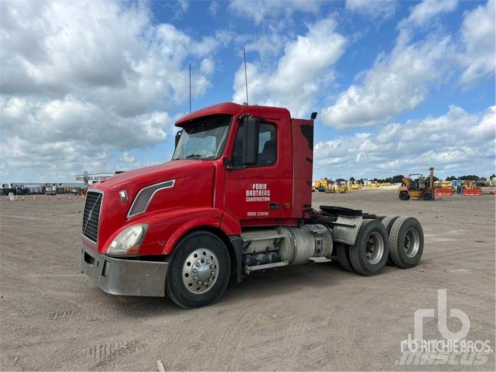 Volvo VNL300 Седельные тягачи