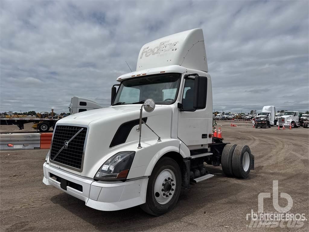 Volvo VNL300 Седельные тягачи