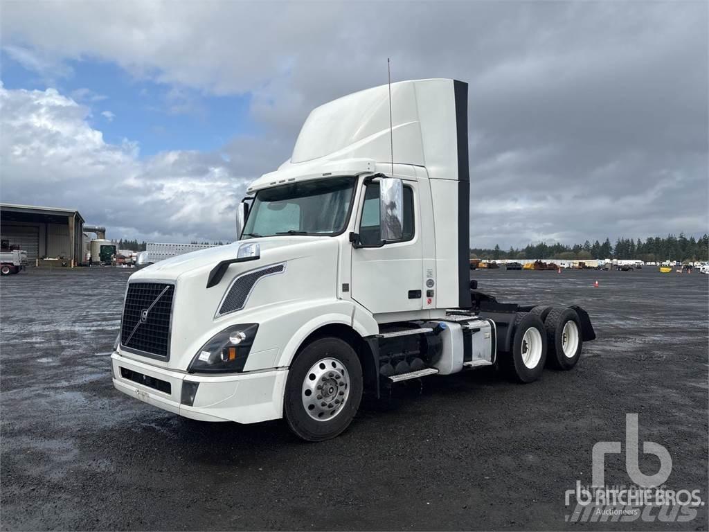 Volvo VNL300 Седельные тягачи