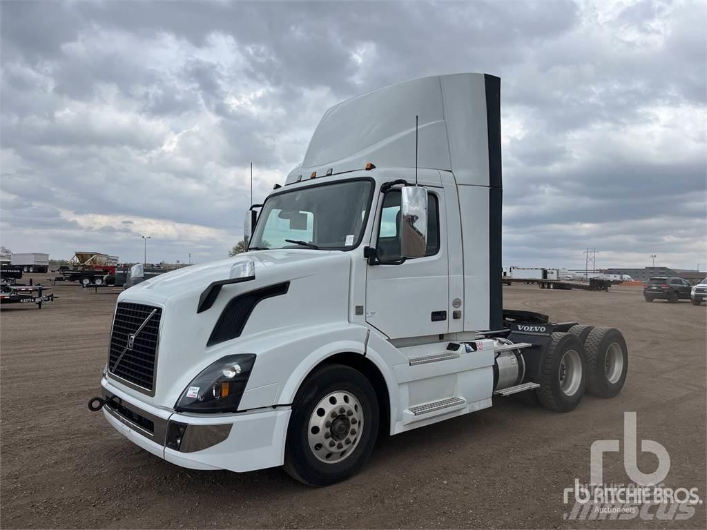 Volvo VNL64 Седельные тягачи