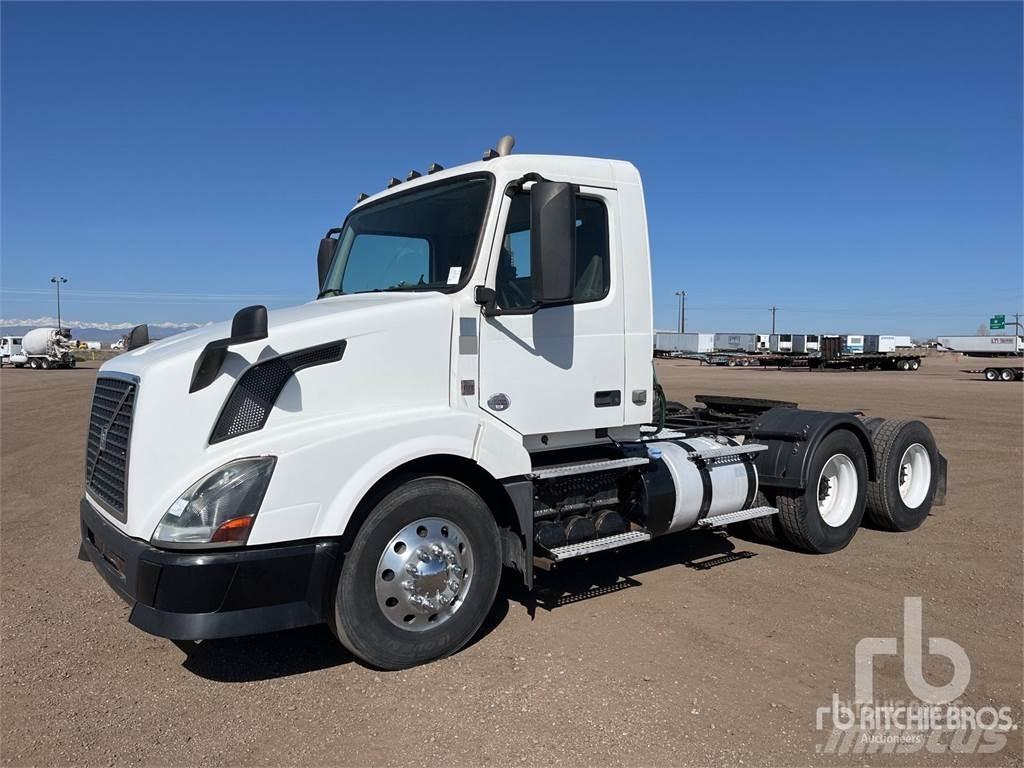 Volvo VNL64300 Седельные тягачи