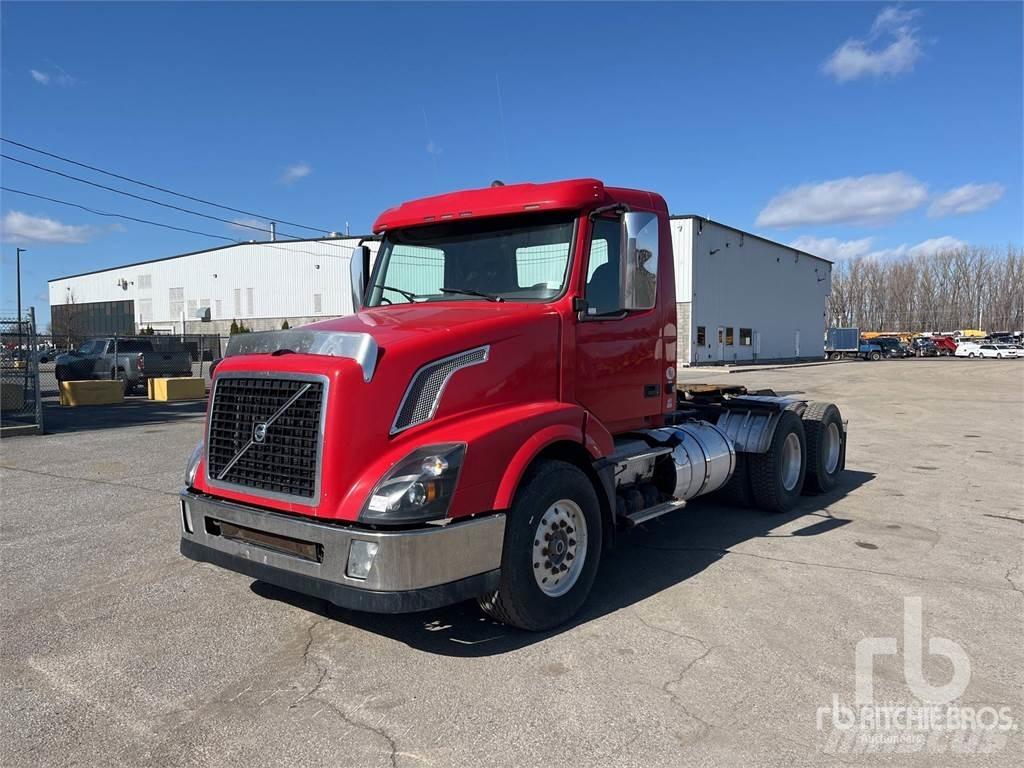 Volvo VNL64T Седельные тягачи