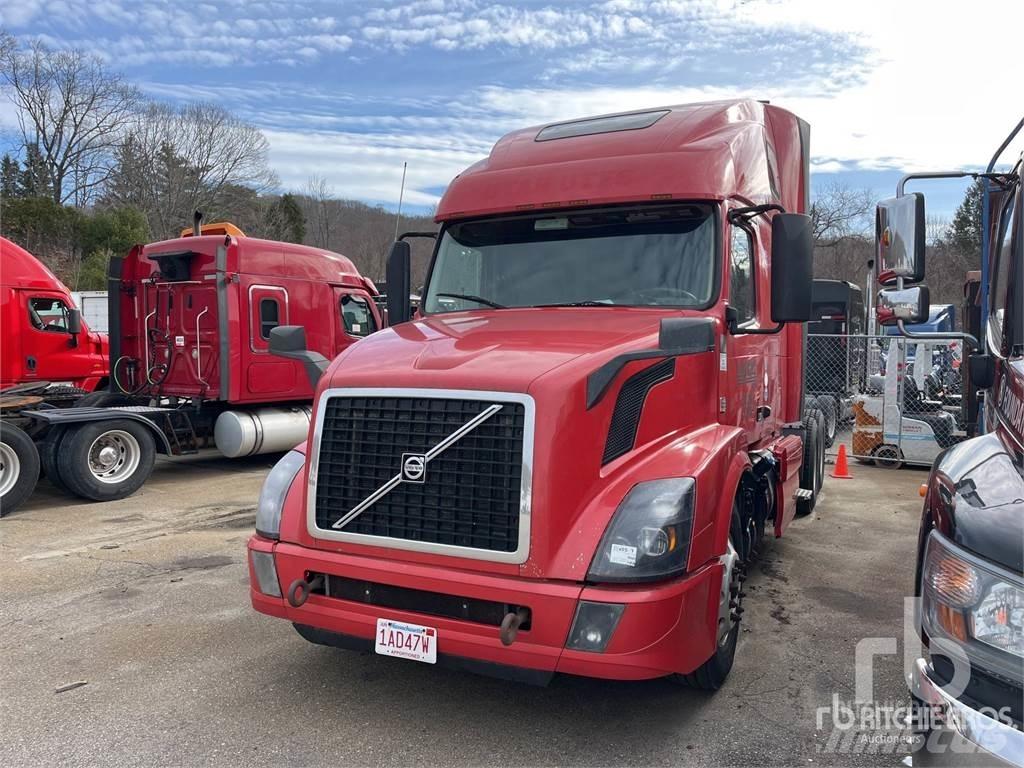 Volvo VNL670 Седельные тягачи