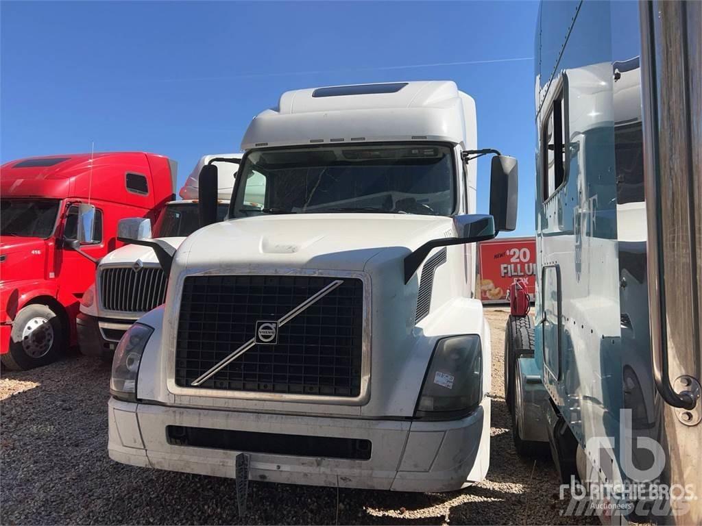 Volvo VNL670 Седельные тягачи
