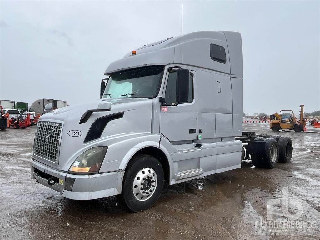 Volvo VNL670 Седельные тягачи