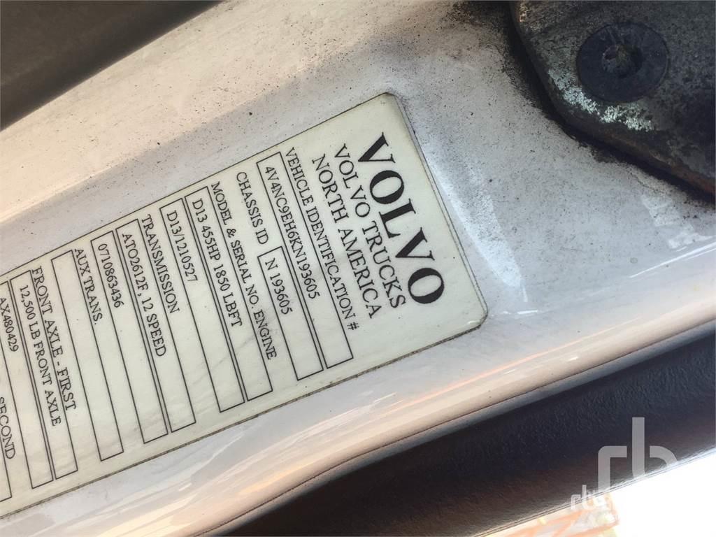 Volvo VNL760 Седельные тягачи