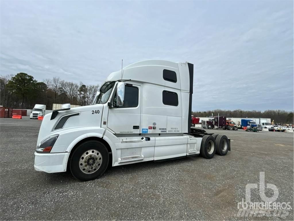 Volvo VNL780 Седельные тягачи