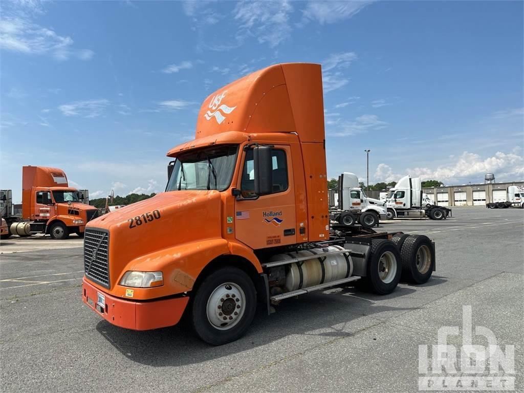 Volvo VNM Седельные тягачи