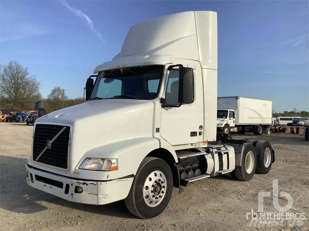 Volvo VNM Седельные тягачи