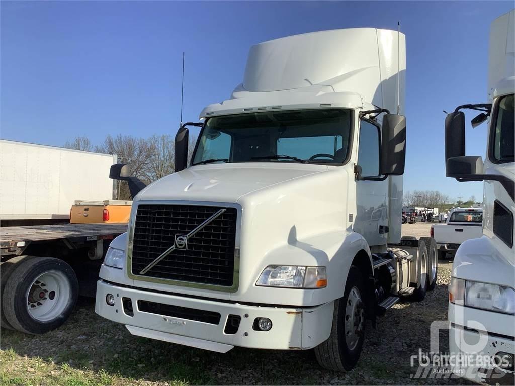 Volvo VNM Седельные тягачи