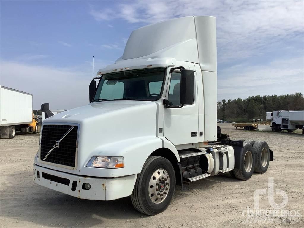 Volvo VNM Седельные тягачи