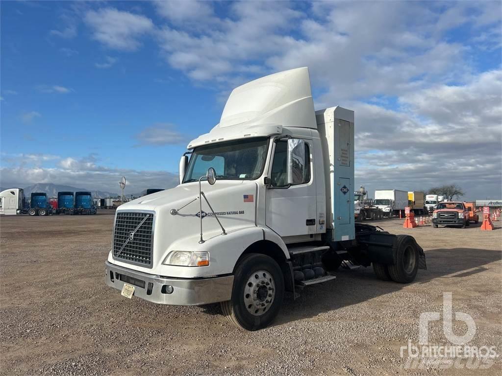 Volvo VNM Седельные тягачи