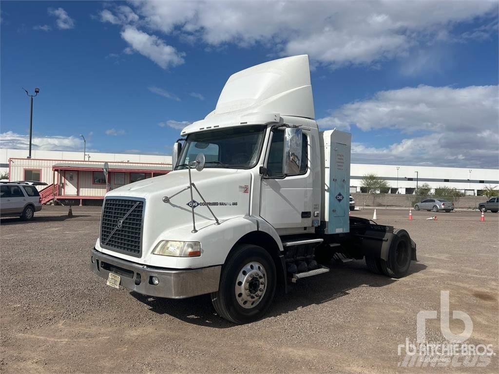 Volvo VNM Седельные тягачи