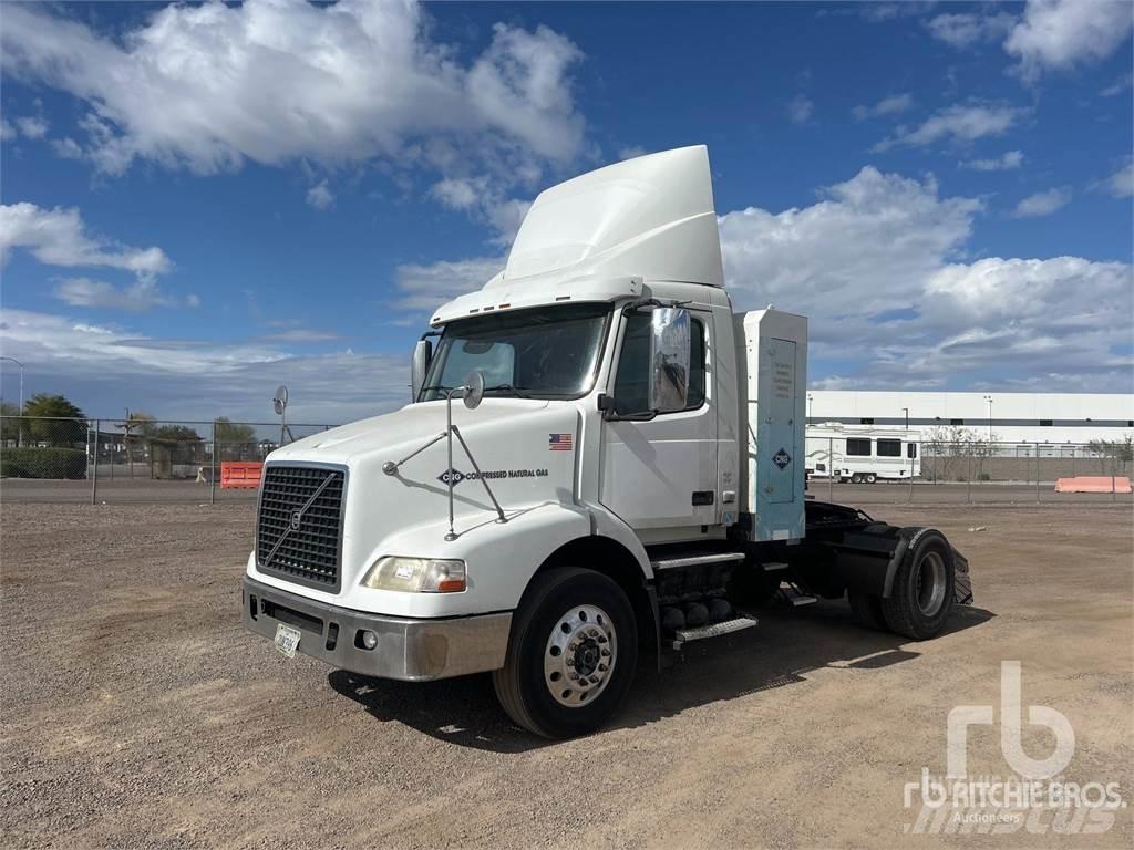 Volvo VNM Седельные тягачи