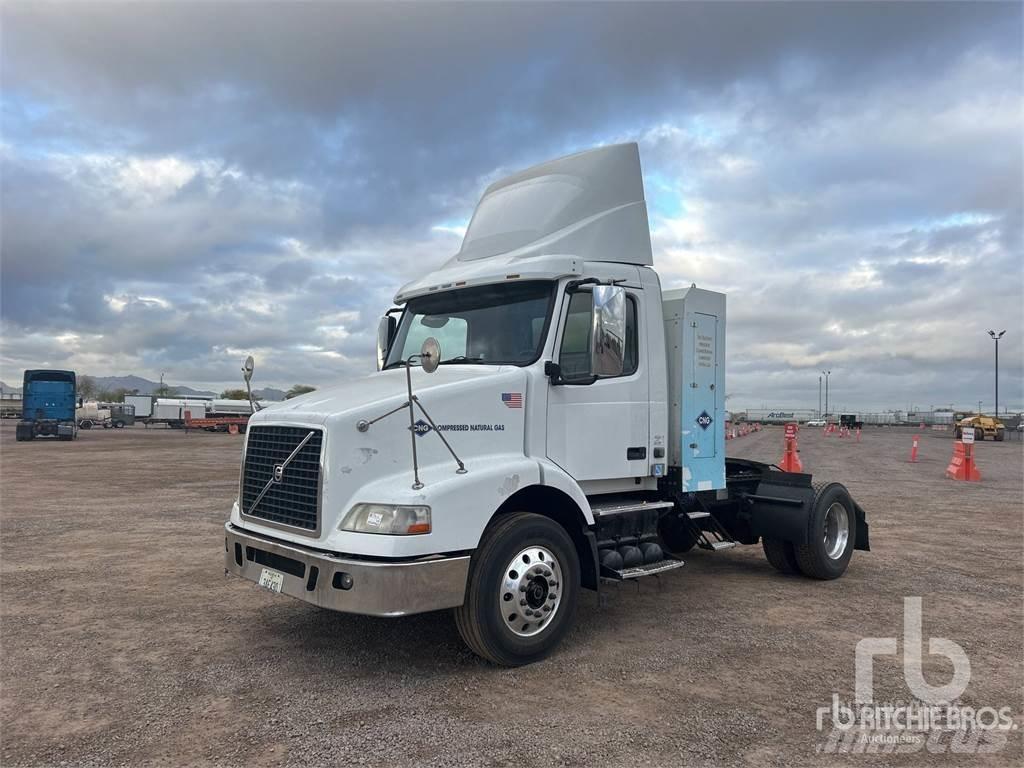 Volvo VNM Седельные тягачи