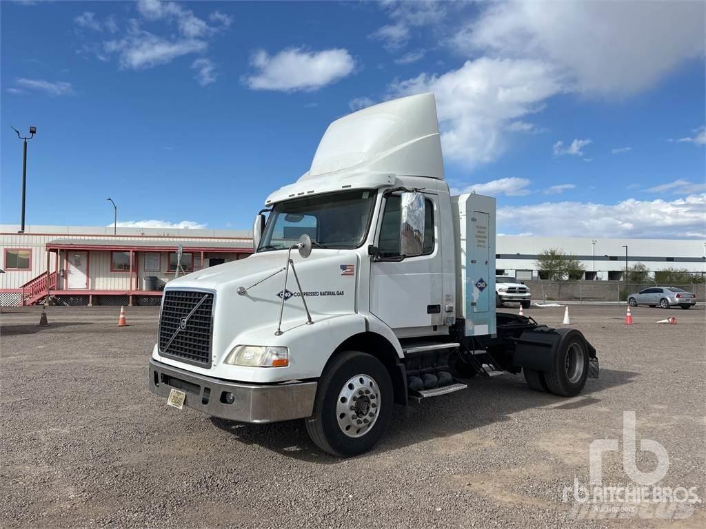 Volvo VNM Седельные тягачи