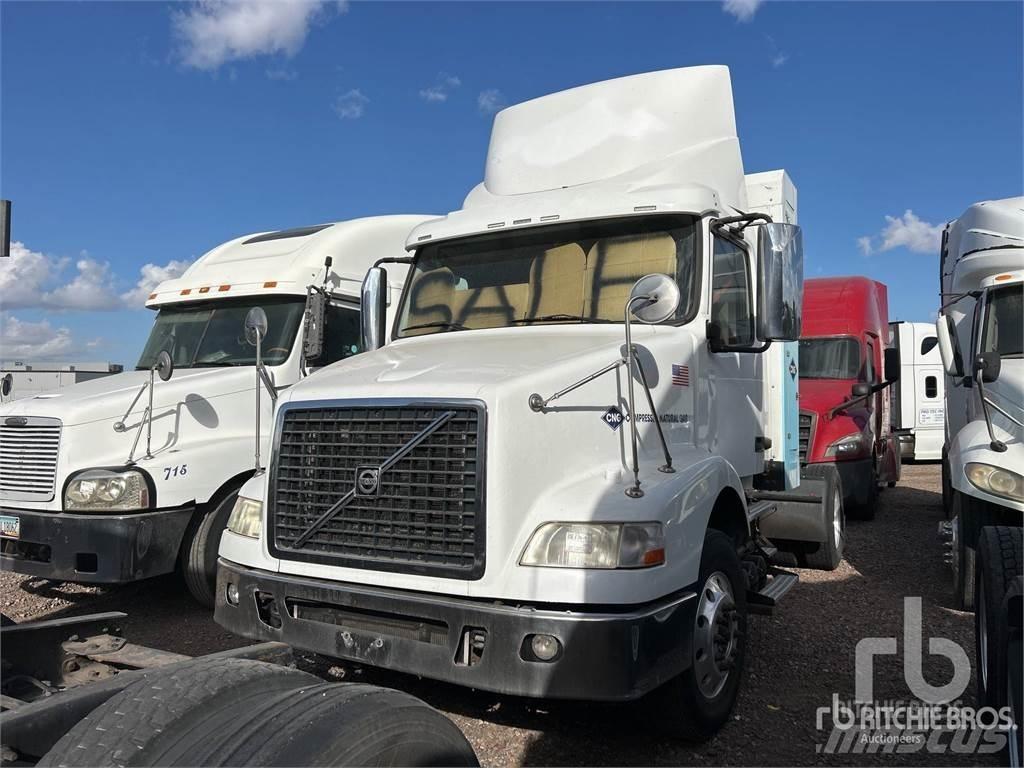 Volvo VNM Седельные тягачи